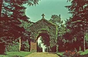 Friedhof an der Bahnhofstraße: Torhaus: Südseite