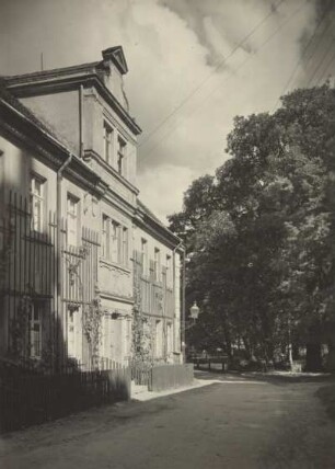 Lausa, altes Schulgebäude