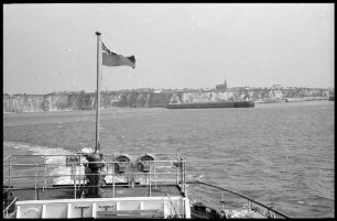 Dieppe: Steilküste vom Fährschiff aus