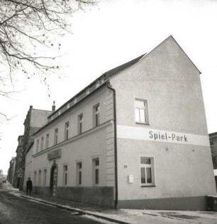 Reichenbach (Vogtland), Burgstraße 22. Ehemalige Webschule (1701/1750)