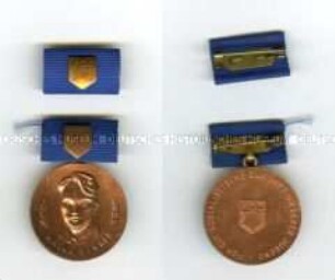 Artur-Becker-Medaille in Bronze, mit Interimsspange
