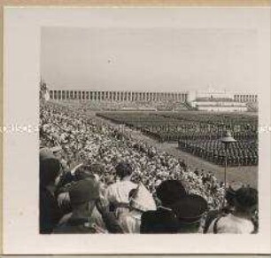 Über 100 000 Zuschauer auf dem Zeppelinfeld