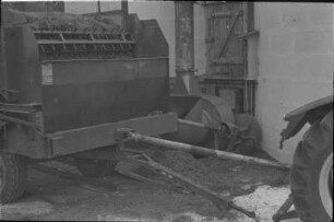 Fotografie: Ein- und Auslagerungstechnik, Wurfgebläse, Heuernte, Ladewagen, Heuwerbung