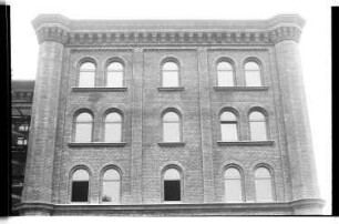 Kleinbildnegativ: Oberstufenzentrum Handel, Wrangelstr. 98, 1978