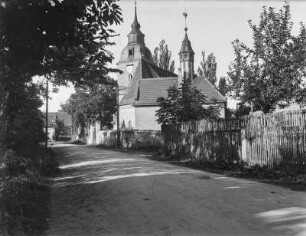 Cotta. Kirche am Rittergut