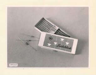 Halbleiter-Diode OA685 mit Verpackung, Foto 1958