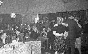 Tanzlokal "Casino Alm".