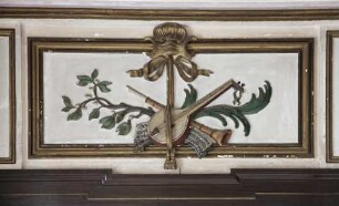Supraporte mit Musikinstrumenten