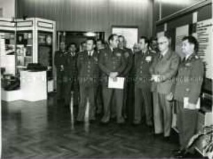 Eröffnung einer Ausstellung über Mikroelektronik im Ministerium des Innern