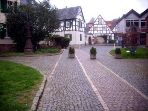 Kirchhof im Norden nach Osten