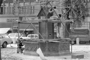 Brunnen auf dem Ludwigsplatz. Renovierung im Zusammenhang mit der Umgestaltung des Ludwigsplatzes
