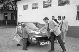 Testfahren beim Autohaus Weickinger zu Gunsten der Björn-Steiger-Stiftung