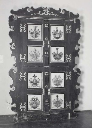 Wappenschrank des Carol von Bose