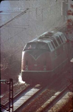 Gäubahn Stuttgart Nord Lok 221 101 DC 484 ZH-S SBB-Wagen