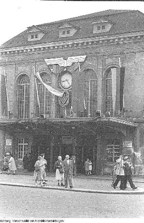 Bautzen. Nationaldemokratische Partei Deutschlands (NDPD), Bezirksparteitag, Begrüßungstafel, Ankunft der Delegierten auf dem Bahnhof, September 1956 & Nationaldemokratische Partei Deutschlands (NDPD) - Christlich Demokratische Union (CDU), September 1956