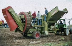 Fotografie: Kartoffel, Erntetechnik, Kartoffelvollernter