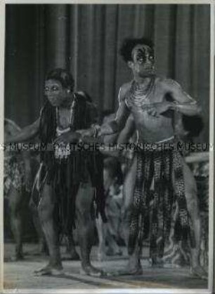 Gastspiel der schwarzafrikanischen Balletttruppe "Les Ballets Nègres" von Berto Pasuka in Düsseldorf