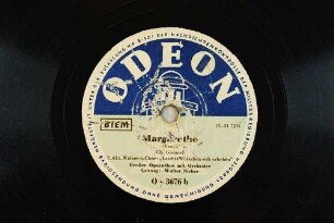 Margarethe (Faust) : 2. Akt, Walzer u. Chor: "Leichte Wölkchen sich erheben" / Ch. Gounod