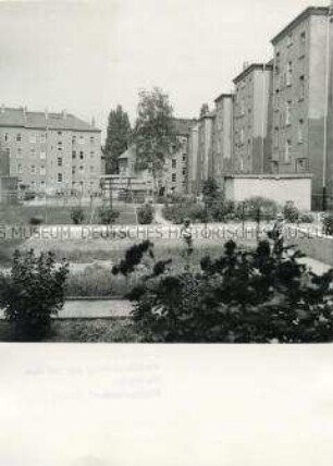 Blick auf einen Hof eines Wohngebietes in Leipzig