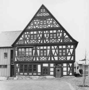 Ehem. Äbtissinnenhaus; Hünfelden, Hof Gnadenthal 7, Hof Gnadenthal 9
