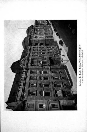 Kreishaus des Kreises Teltow, Berlin, Viktoriastraße 18 - nach dem Ausbau von Büroräumen im Dachgeschoss