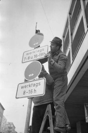 Vorbereitungen für die ab 1. März 1971 geltende neue Straßenverkehrsordnung