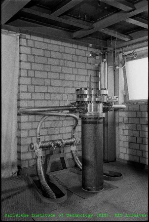 Detailaufnahme des Natrium-Korrosions-Versuchskreislaufs (Cerberus) am Institut für Reaktorbauelemente (IRB)