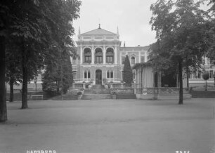 Solbad Julenshall