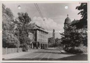 Gelsenkirchen, Buer, De-la-Chevallerie-Straße und Rathausturm