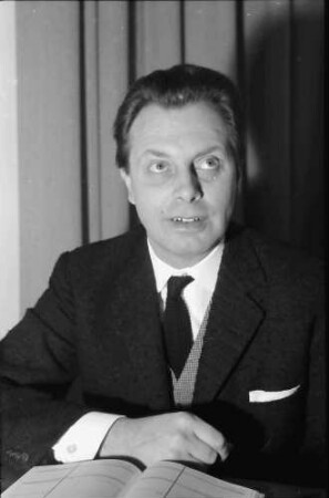 Theater: Intendant; Hans-Reinhard Müller