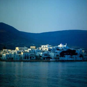 Paros. Parikia mit dem Frurion