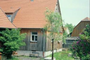 eingeschossiges Wohnhaus, verbrettert