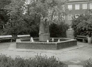 Altweiber-Brunnen