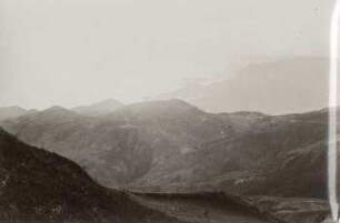 Ein Blick auf den Guagua-Pichincha-Krater von der Spitze des Atacatzo