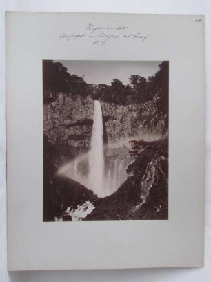 Kegon - no - taki. Wasserfall am Ausfluß des Chuzenji Sees