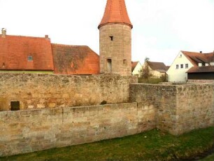 Stadtbefestigung-Stadtmauer - Bürgerturm mit innerer und äußerer Stadtmauer sowie Vorwerk im Südwesten von Westen