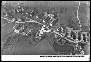 Junkers-Verkehrsflugzeug im Fluge über Moritzburg, Luftbild