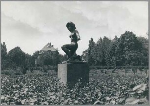 Große Kniende, 1935/36, Bronze