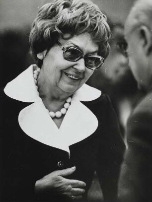 Elfriede Brüning : Elfriede Brüning (1910-2014) anlässlich des VII. Schriftstellerkongreßes der DDR vom 14.11.-16.11.1973 in Berlin