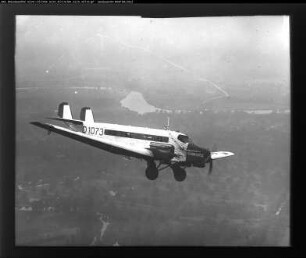 Flugzeug: G 31, D 1073, im Flug