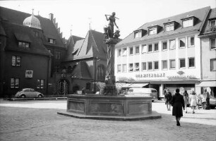 Freiburg: Holzmarktplatz mit Brunnen, nach Bau der Tiefgarage