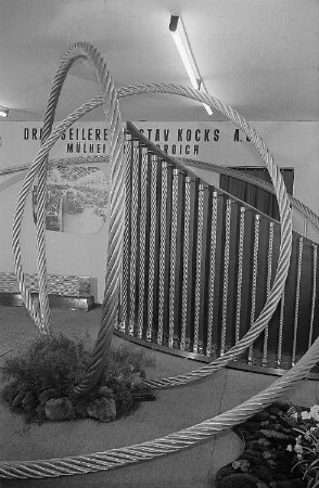 Ausstellungsraum mit Stahlseilen der Drahtseilerei Gustav Kocks AG, Mühlheim an der Ruhr