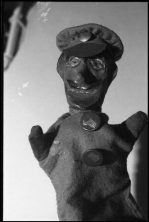 Atelier: Puppe Kasperle, Polizist