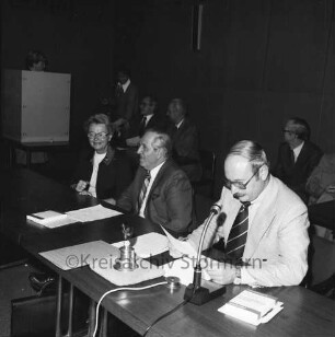 Bürgermeister: Wiederwahl von Günter Kock: Rathaus: Sitzungssaal: Präsidium und Wahlkommission mit Bürgervorsteher Herbert Frömmel