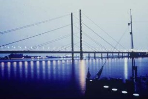 Kniebrücke, Düsseldorf