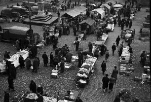 Trautenau [Tschechien]: Markt auf dem Ringplatz