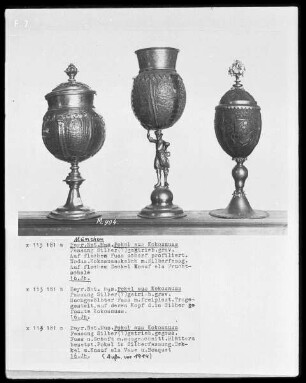 Pokal aus Kokosnuss