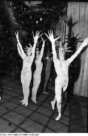 Dresden. Palucca Schule Dresden. "Sputnik". Choreographie Ruth Berghaus, Aufführung 1959