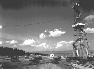 Transport eines Bohrturmes