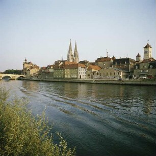 Regensburg. Blick über die Donau auf die Altstadt